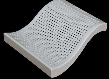 弧形铝單(dan)板